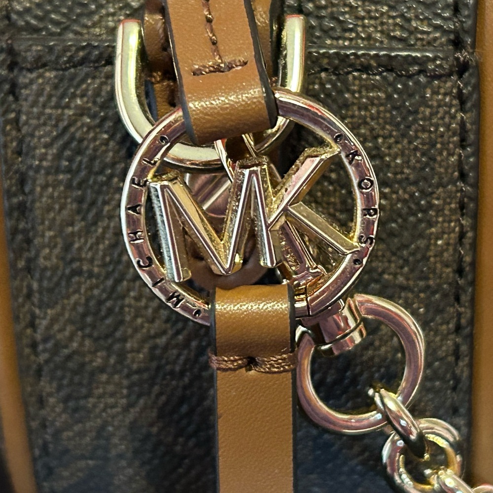 Michael Kors Bag - Picture 4 of 7
